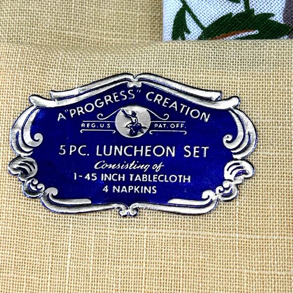 Vintage A Progress Creation placemat and floral napkins - Picture 2 of 4